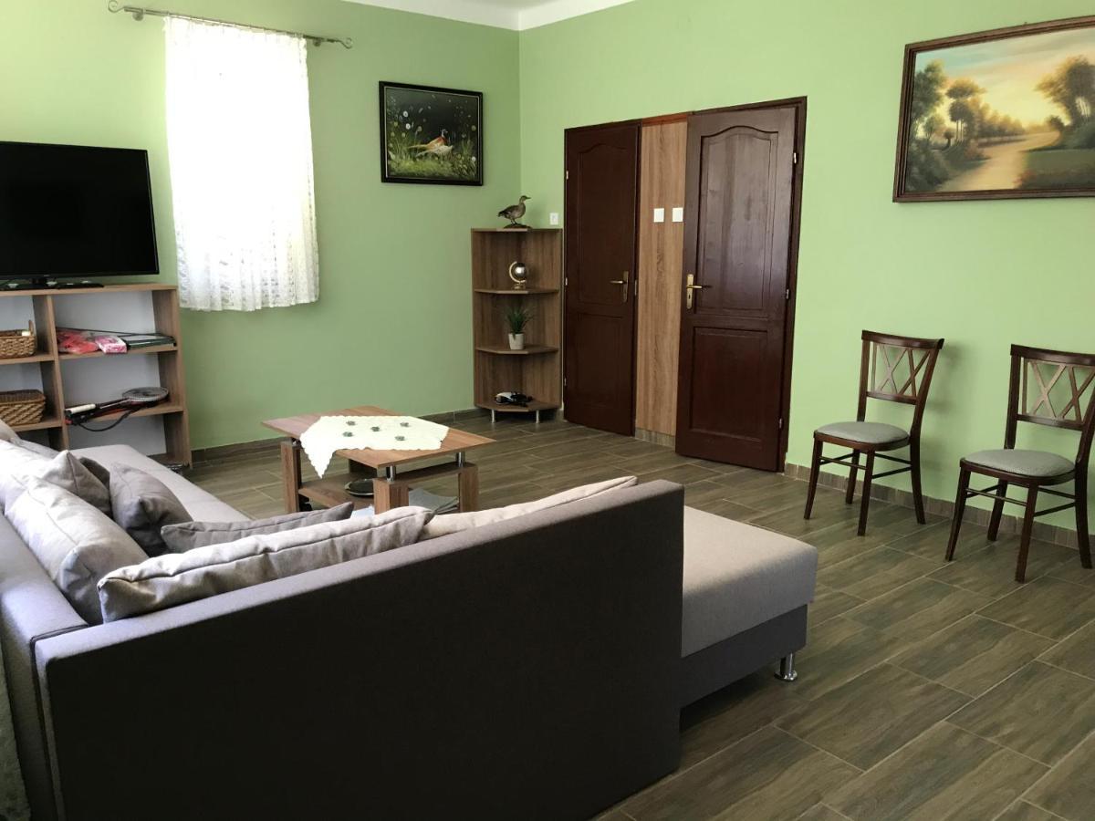 Venusz Ueduelocentrum Tiszacsege ภายนอก รูปภาพ